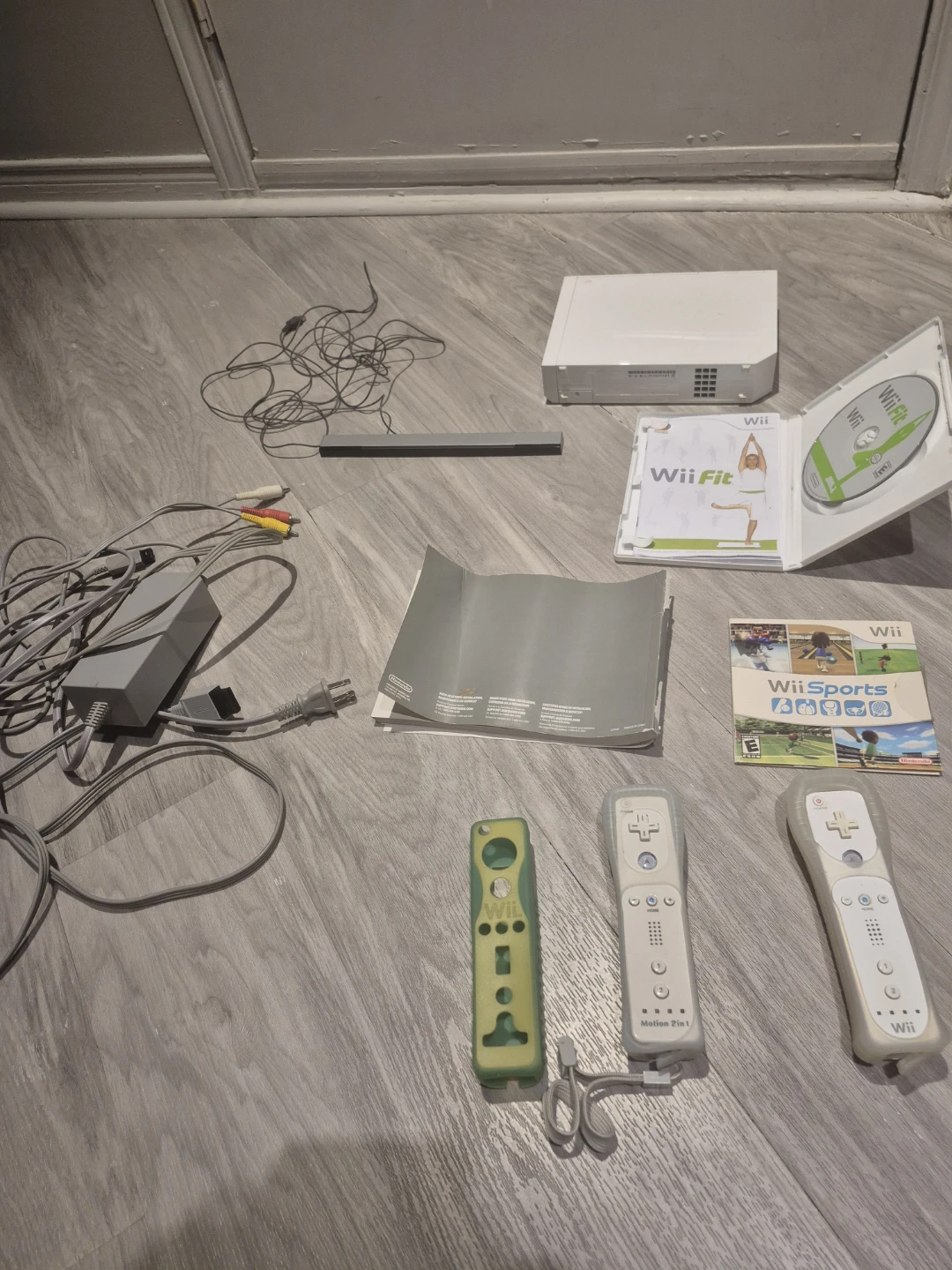 Nintendo Wii Console Bundle with Wii Sports & Wii Fit - photo 2