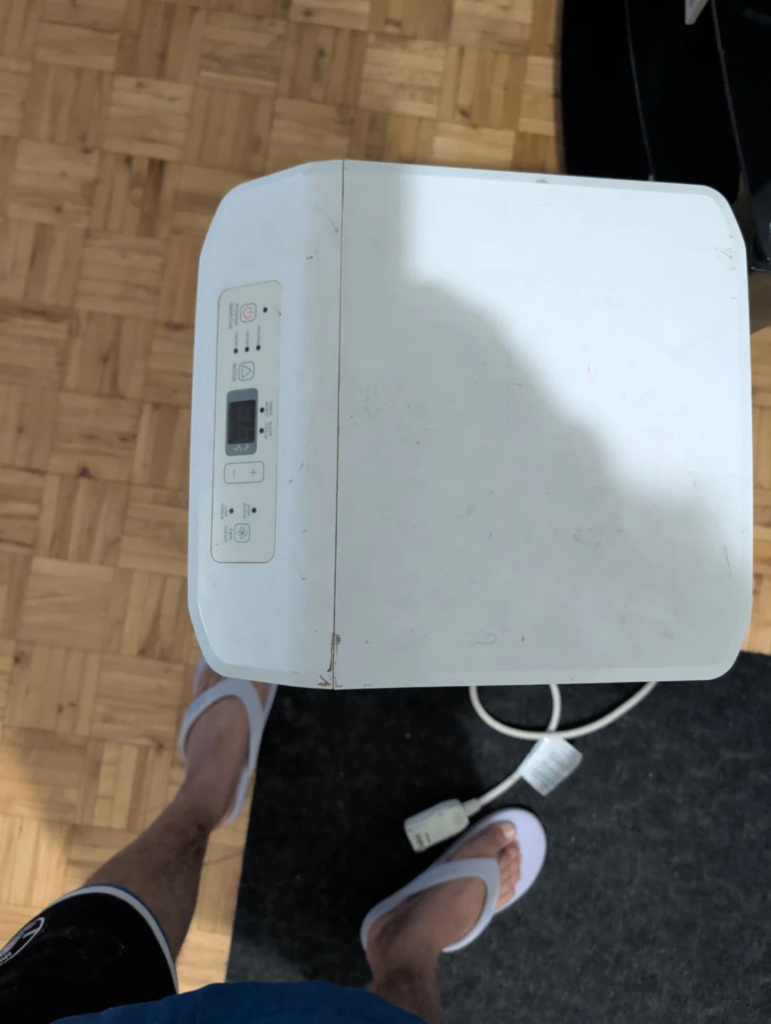 Hisense AP0819CR1W Portable Air Conditioner - photo 2