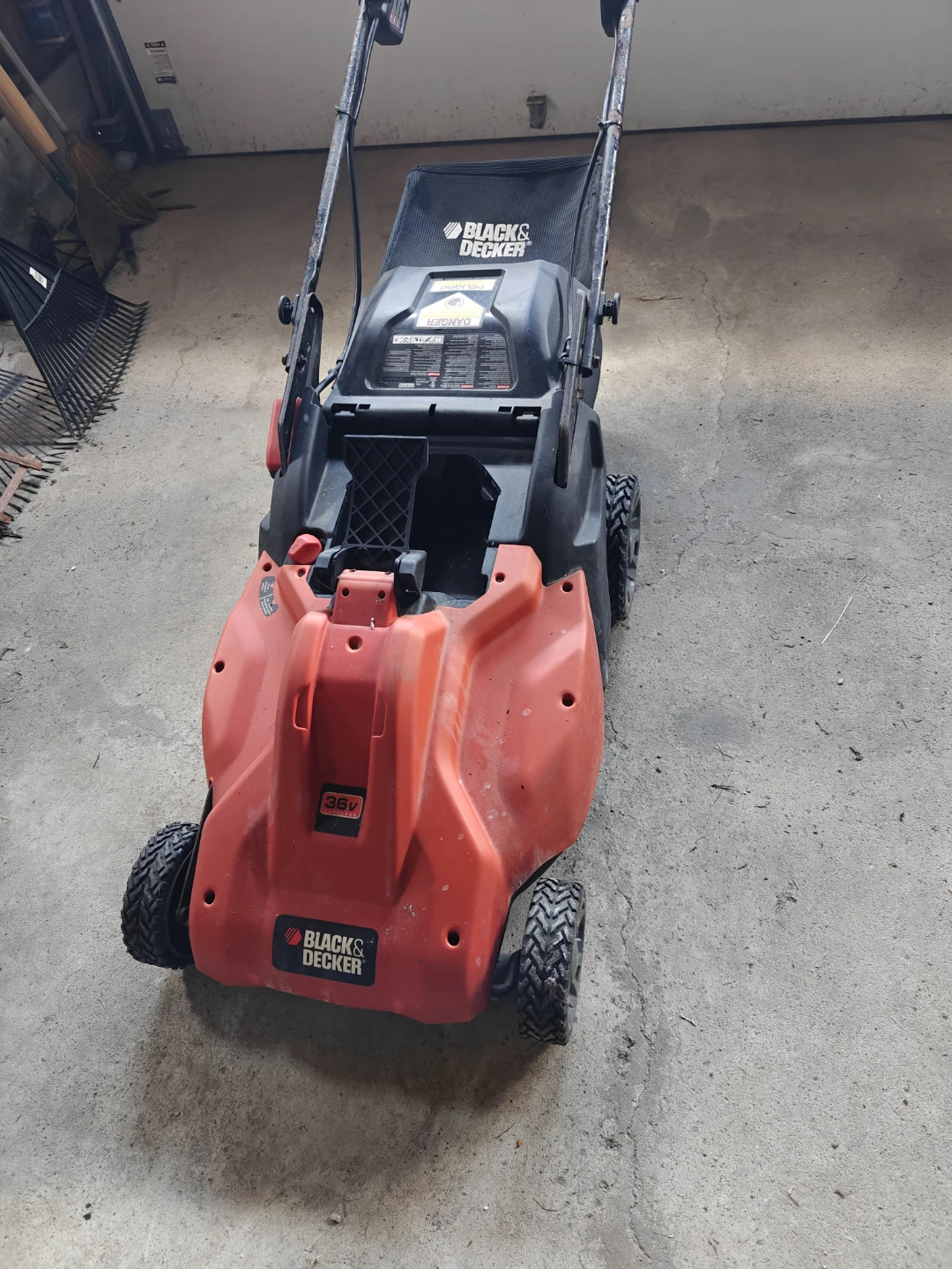 Black & Decker 36V Cordless Lawn Mower - photo 3