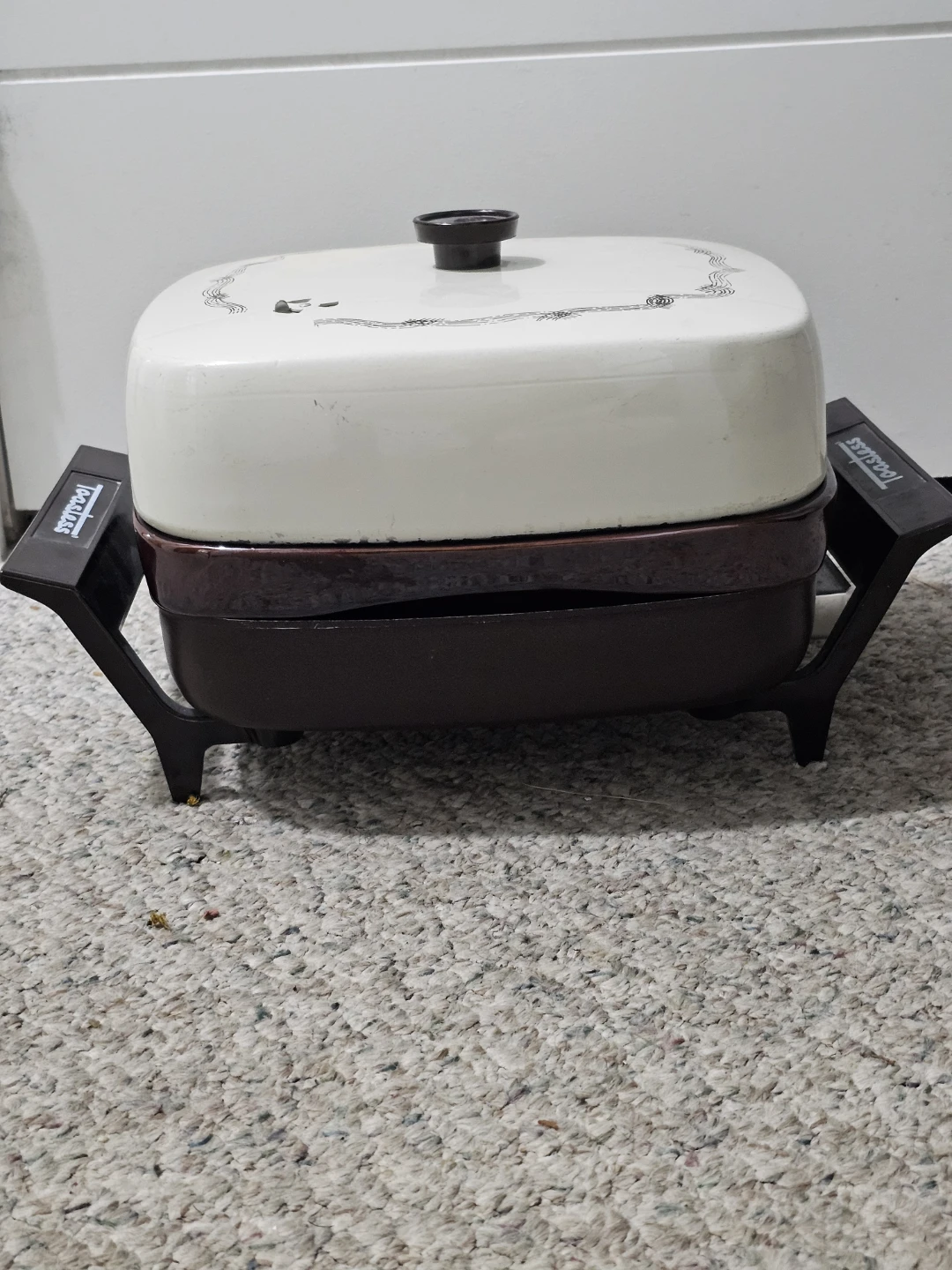 Toastess Electric Roaster Oven with Lid