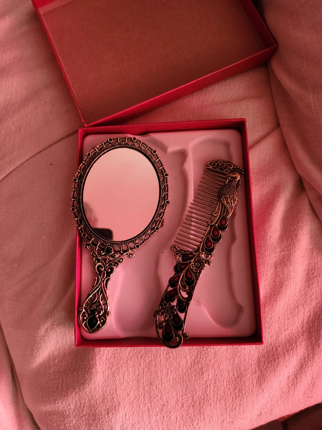 Comb & mirror set
