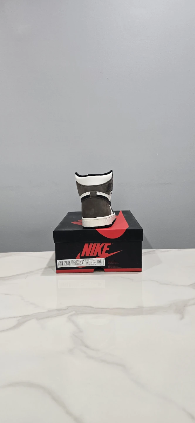 Air Jordan 1 Dark Mocha size 10 - photo 2
