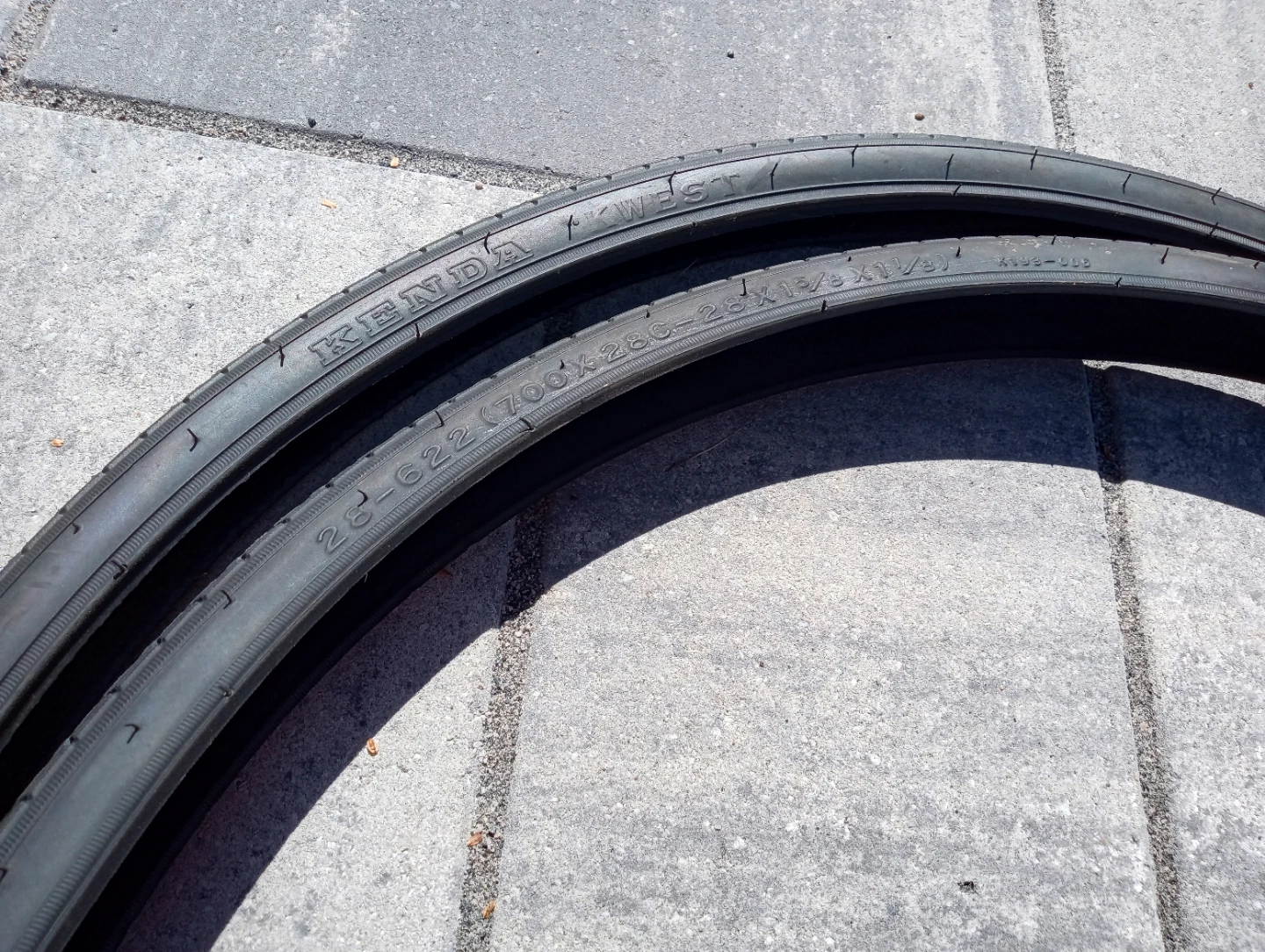 700c x 28 Kenda "Kwest" Bicycle 2x Tires - photo 2
