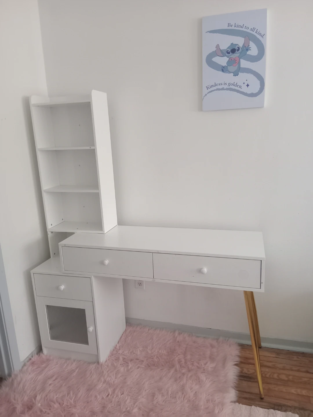 White Desk with Shelves and Drawers