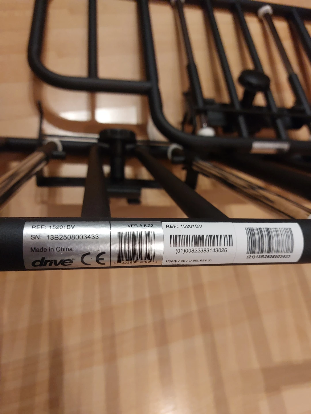 Metal bed rails - photo 2