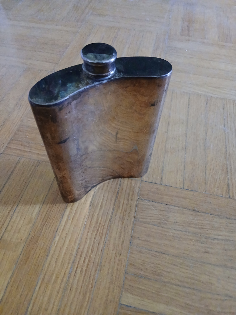 Vintage Silver-plated Engraved Flask - photo 2
