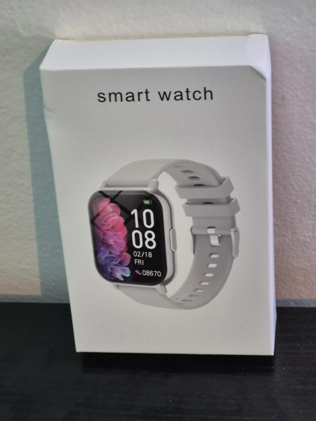 BNIB)Smart Watch Colour Black