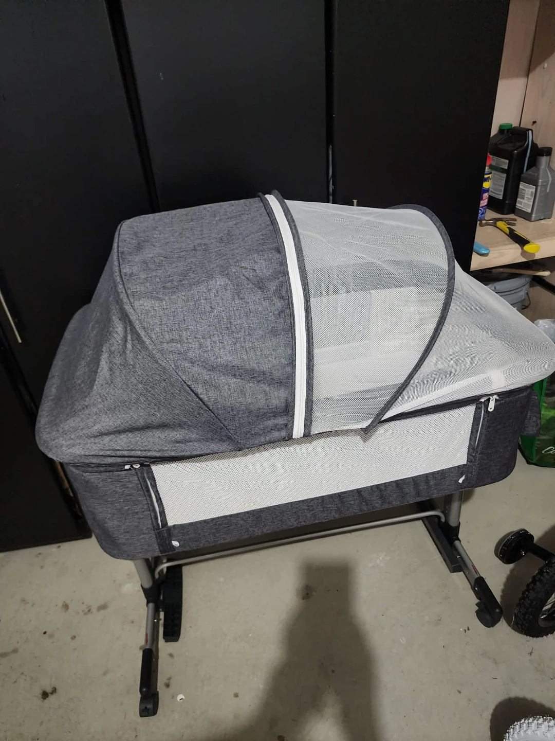Bedside Sleeper 3-in-1 Travel Baby Crib - Like New! - photo 5