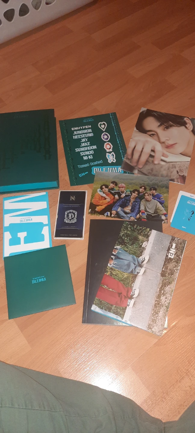 ENHYPEN Dimension: Dilemma album and photocards