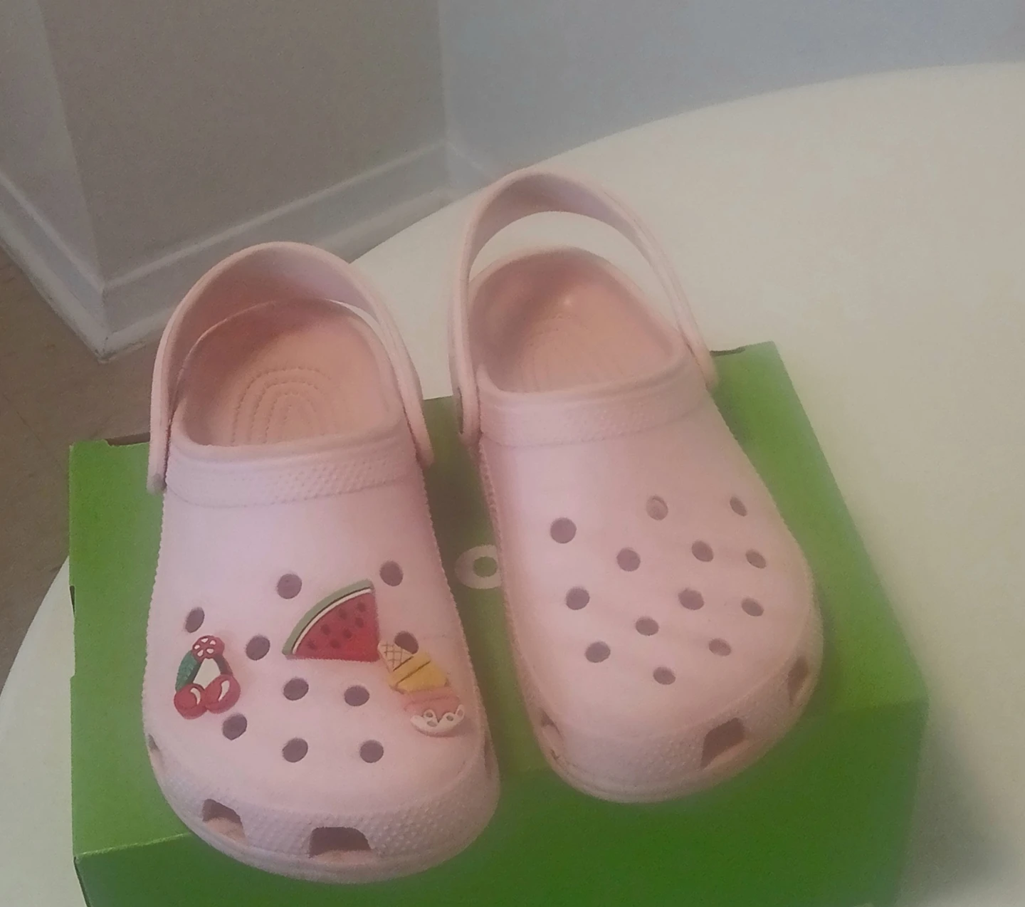 Girls/ women's Pink Milk Crocs - photo 2