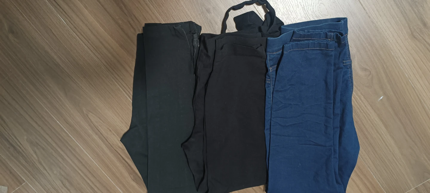 Bundle of 3 pairs of pants