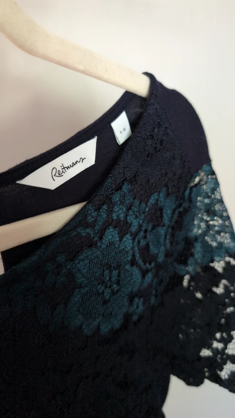 Reitmans Navy/ Green Lace Top - Size L - photo 2