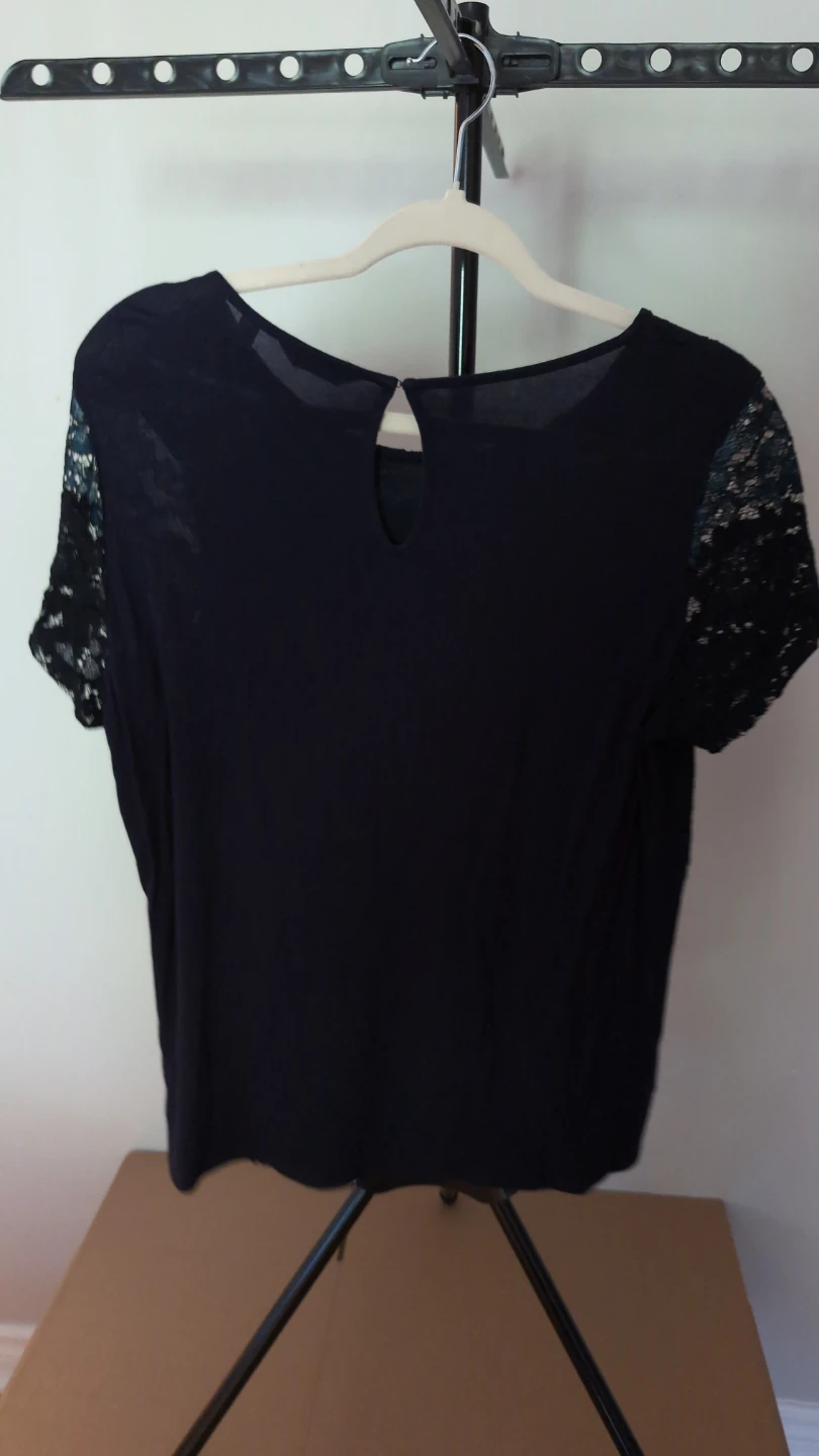 Reitmans Navy/ Green Lace Top - Size L - photo 3
