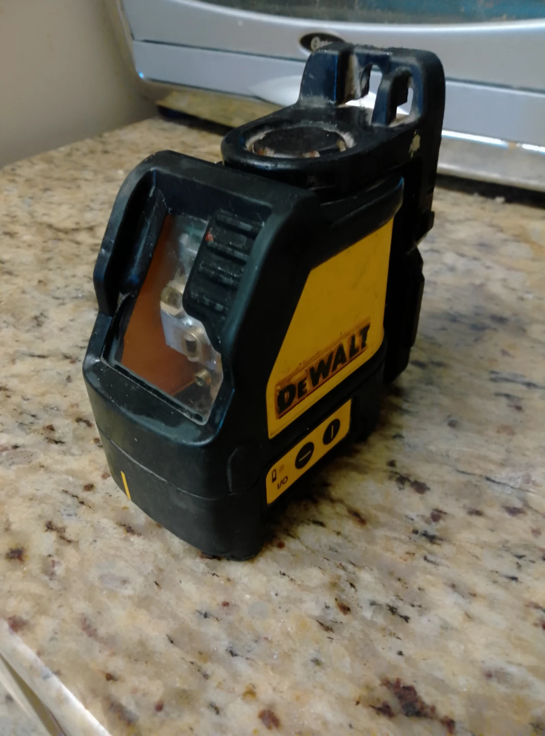 DeWalt DW088 Self-Leveling Laser Level