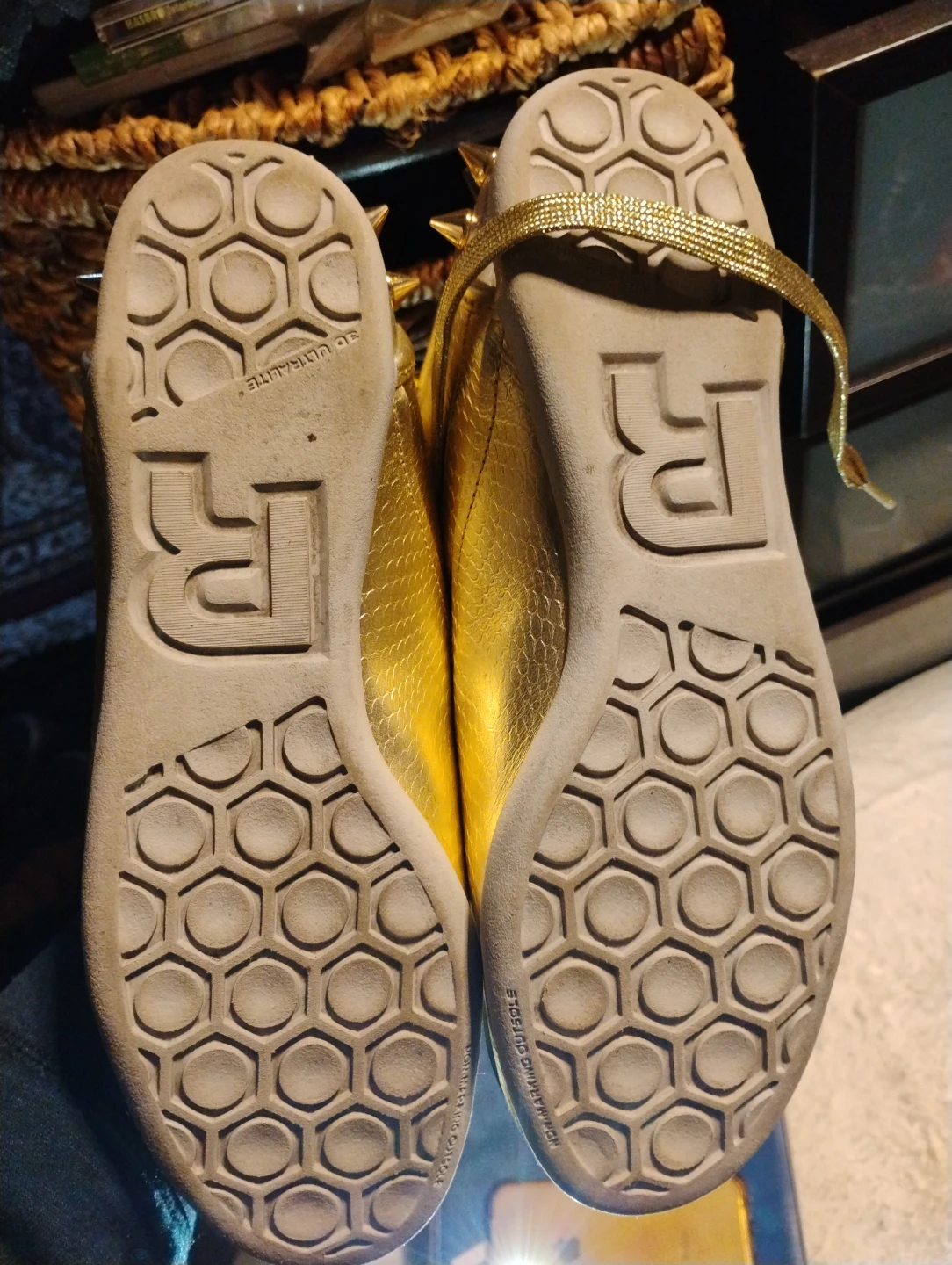 Reebok Betwixt Mid Gold Studded High Top Sneakers W'S8 - photo 3