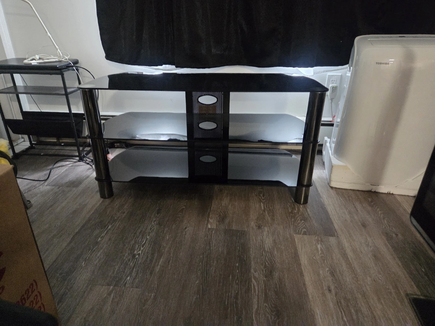 Sharp AQUOS 52 inch tv/ and stand - photo 4
