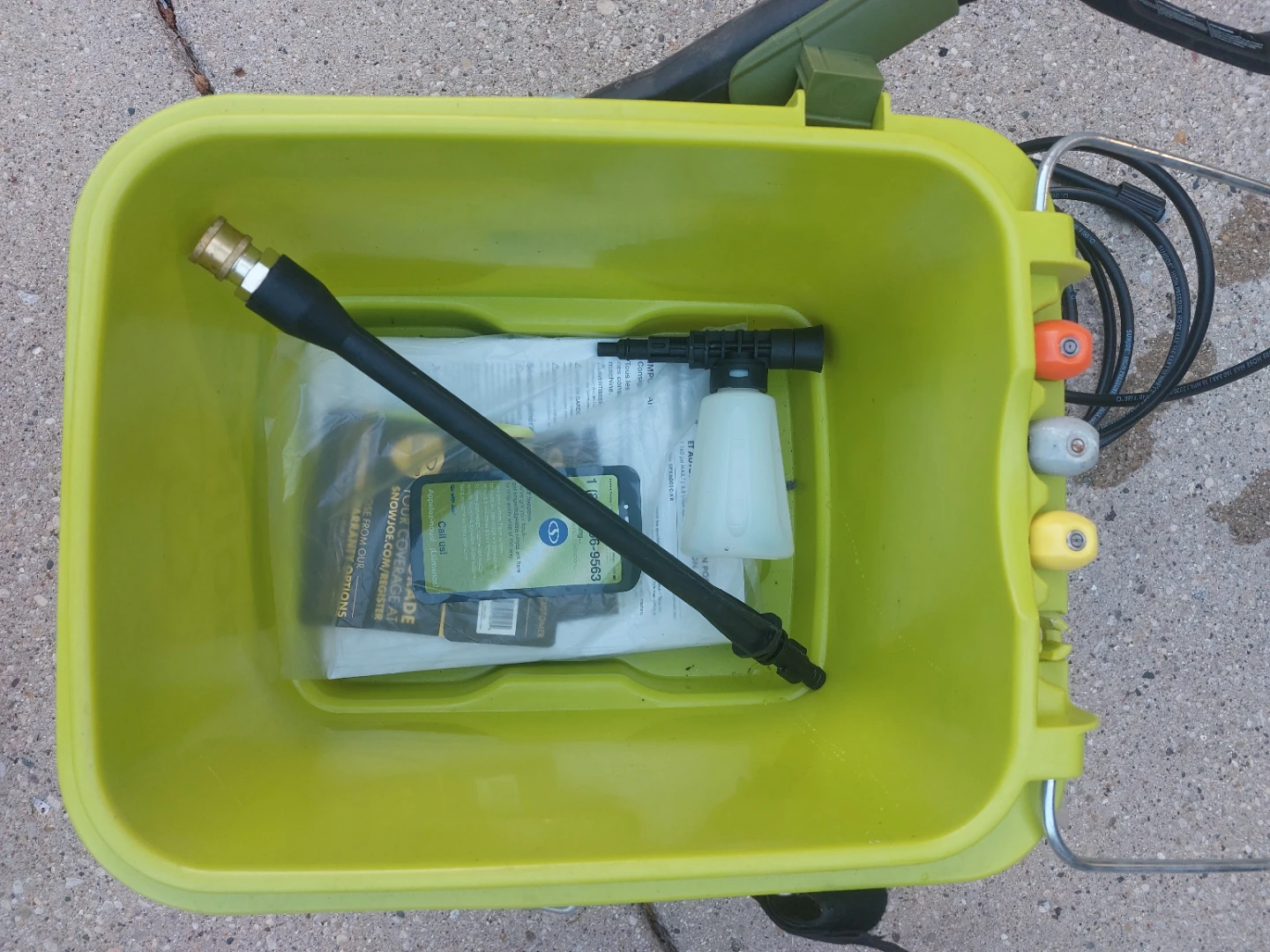 Sun Joe Pressure Washer - like new - photo 4