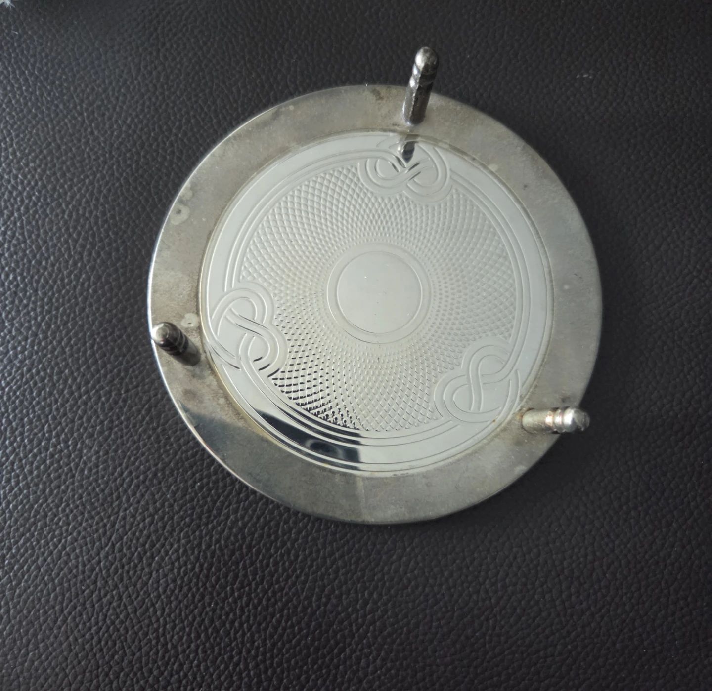 #🤎🥕FREE Silver Tone Coasters Set of 6 with Holder
