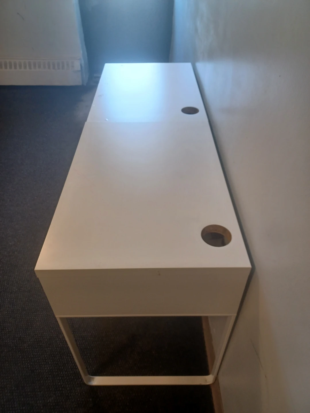 2 WHITE MINI COMPUTER DESKS. - photo 3