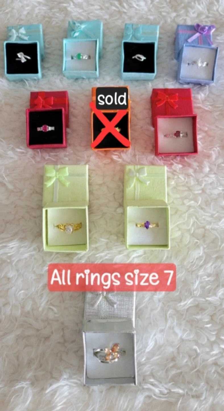 ⚽ Assorted Rings with Gift Boxes - photo 2
