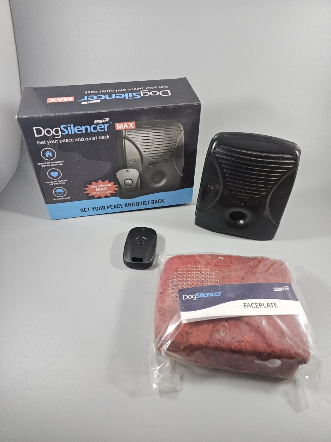 Dog Silencer MAX Ultrasonic Bark Control + Red Faceplate ⚽