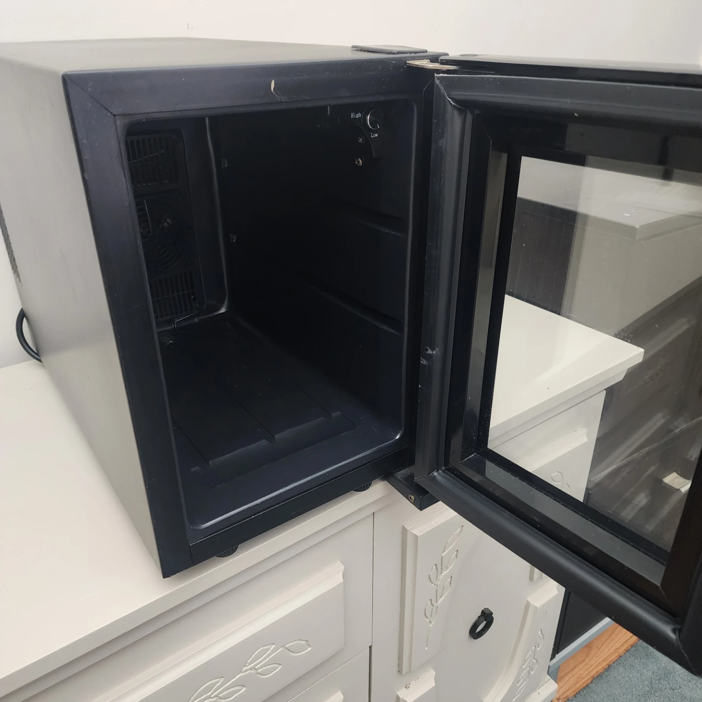 Vissani Black Beverage Fridge - photo 2