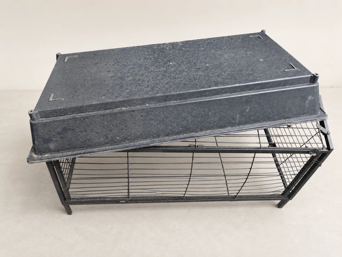Wire Pet Cage with Plastic Tray - photo 3
