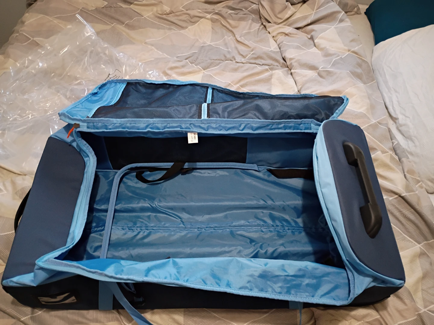Gonex Blue Duffel Bag with Wheels - photo 3