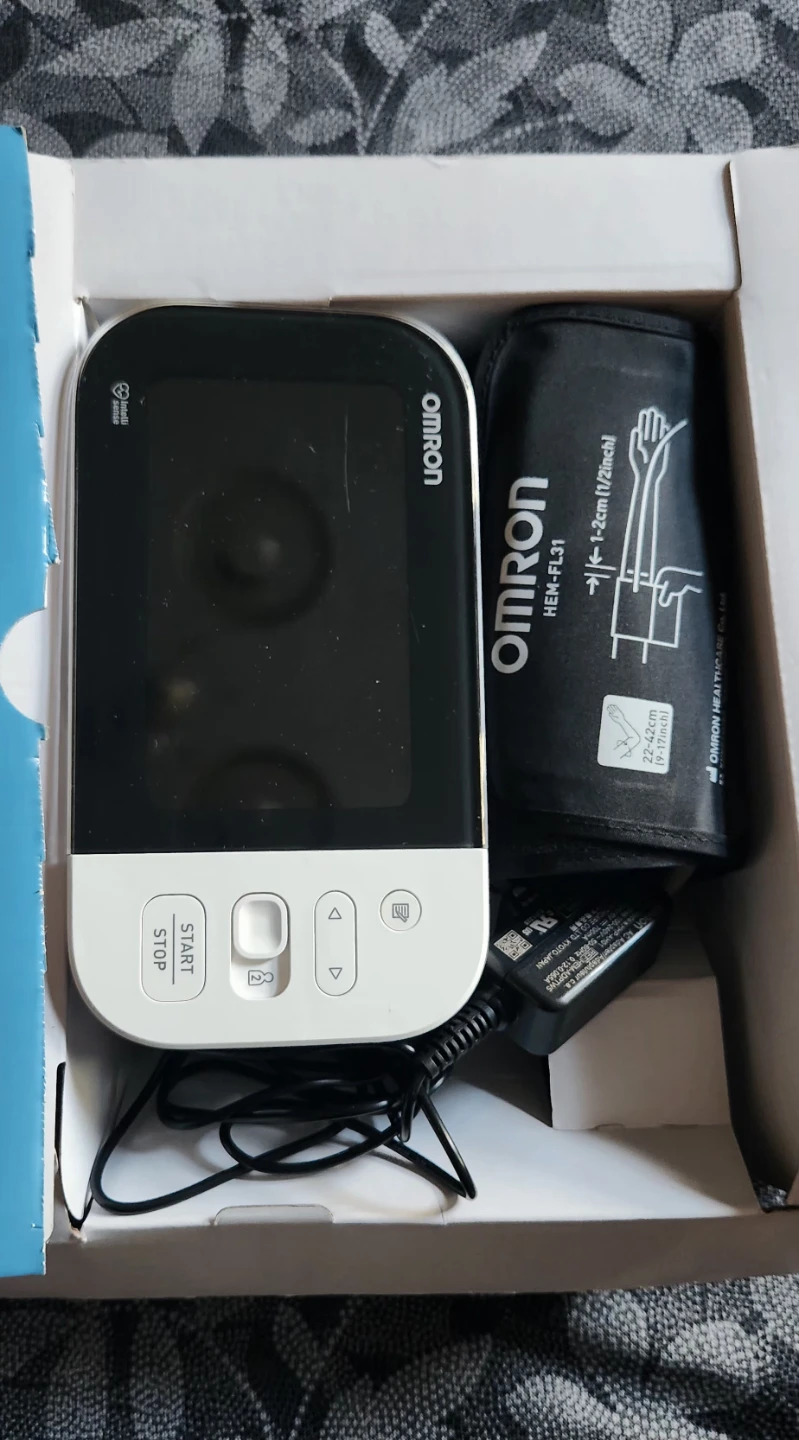 Omron BP7455CAN Bluetooth Blood Pressure Monitor