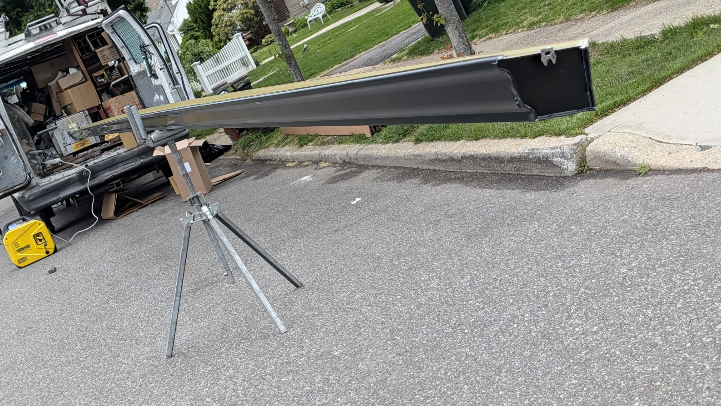 Seamless Gutter Section - photo 2