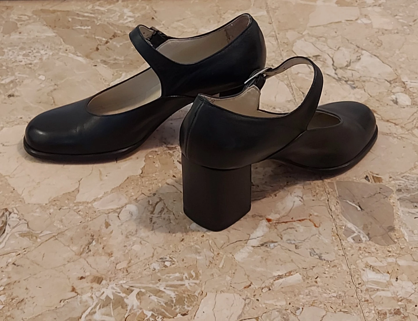 Black Leather Mary Jane Heels size 37 - photo 3
