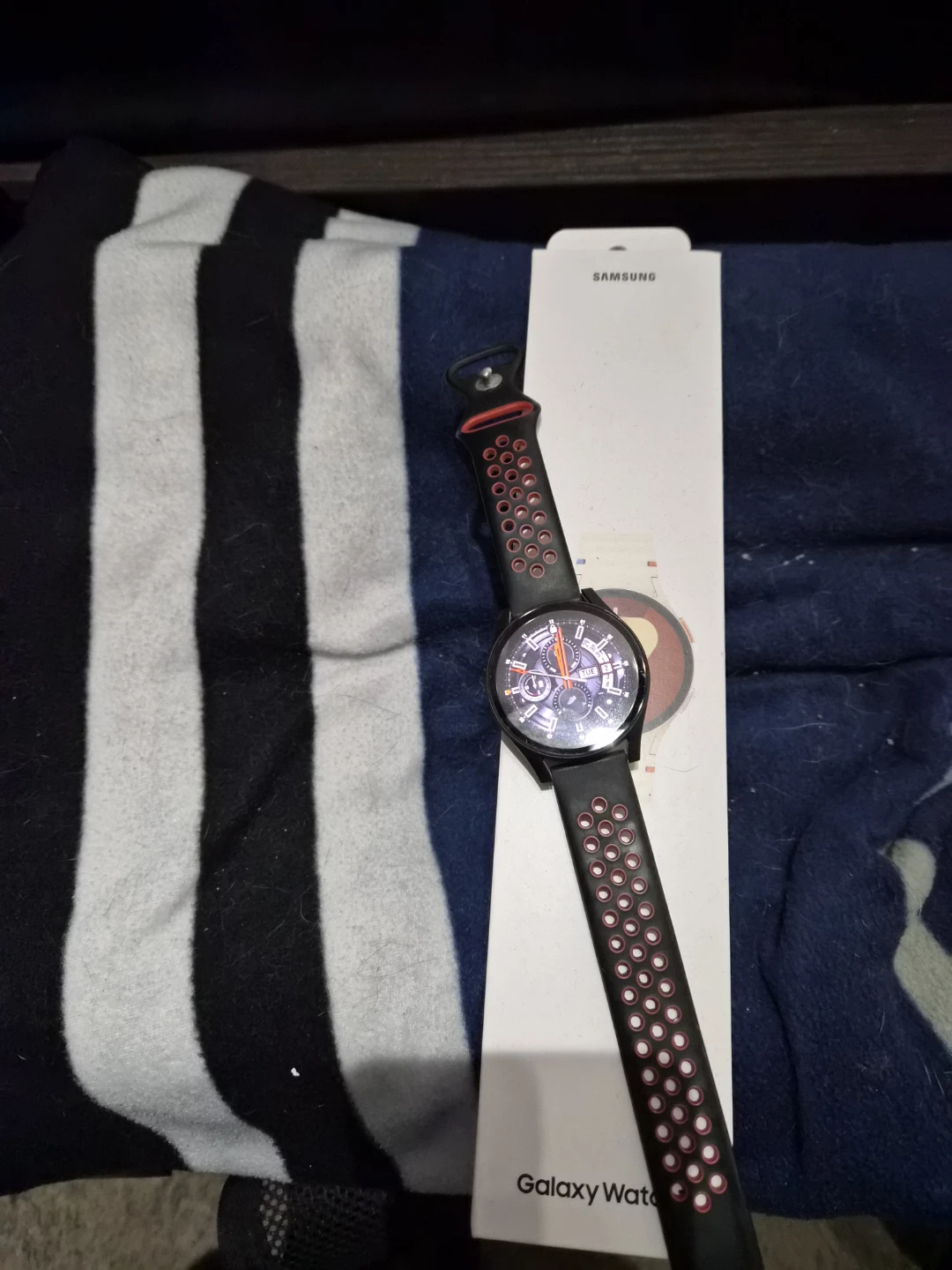 Samsung Galaxy Watch 7 with extra bands - photo 2