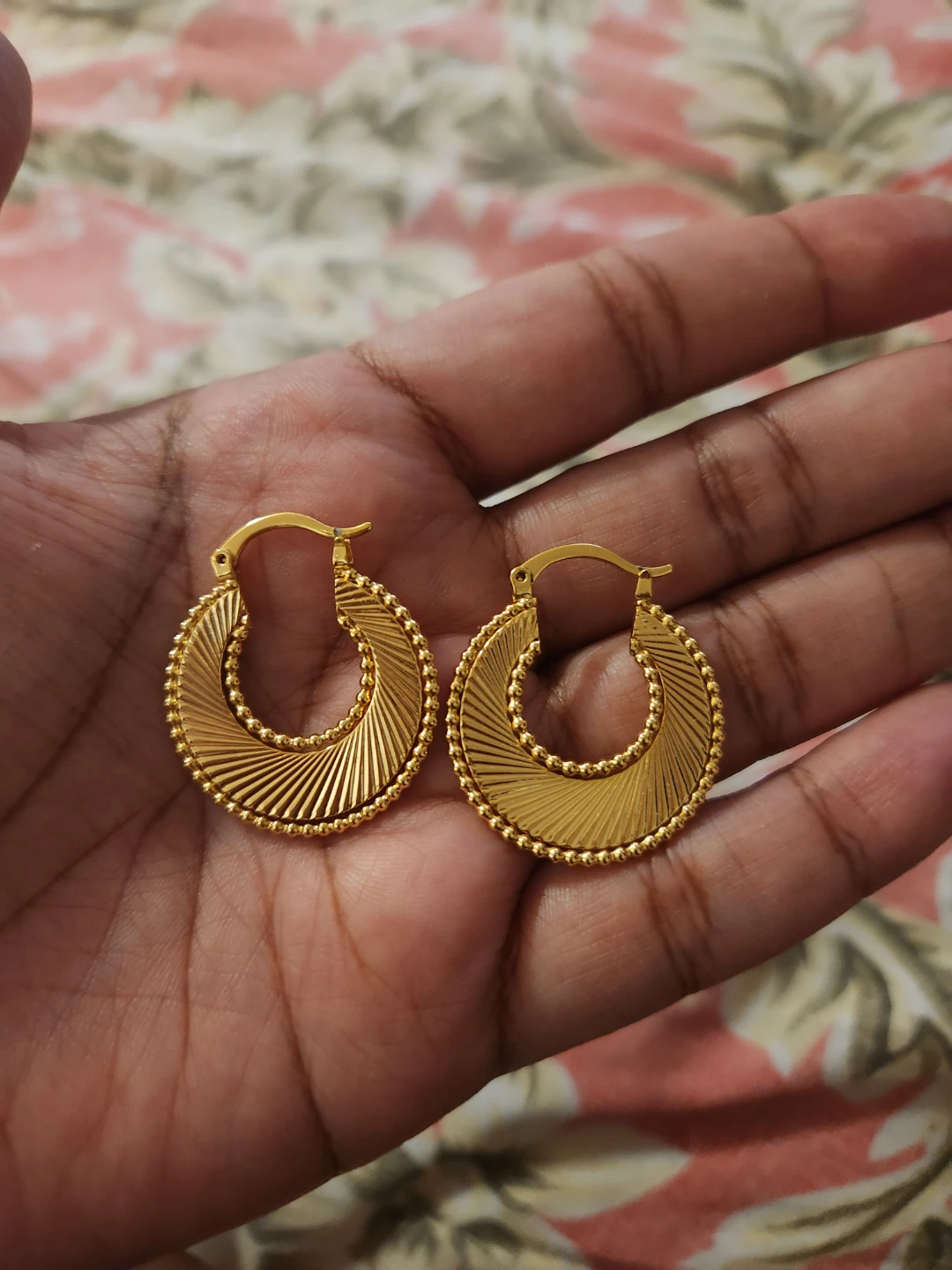 Gold Hoop Earrings ⚽
