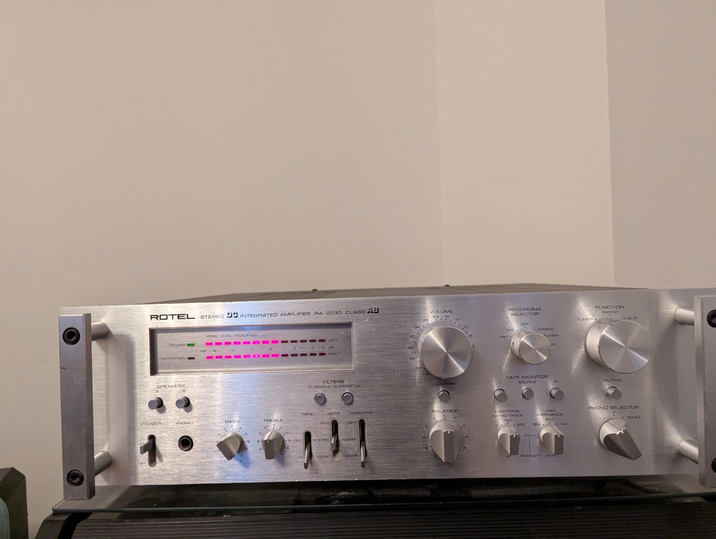 ROTEL STEREO DC INTEGRATED AMPLIFIER RA 2030 CLASS AB