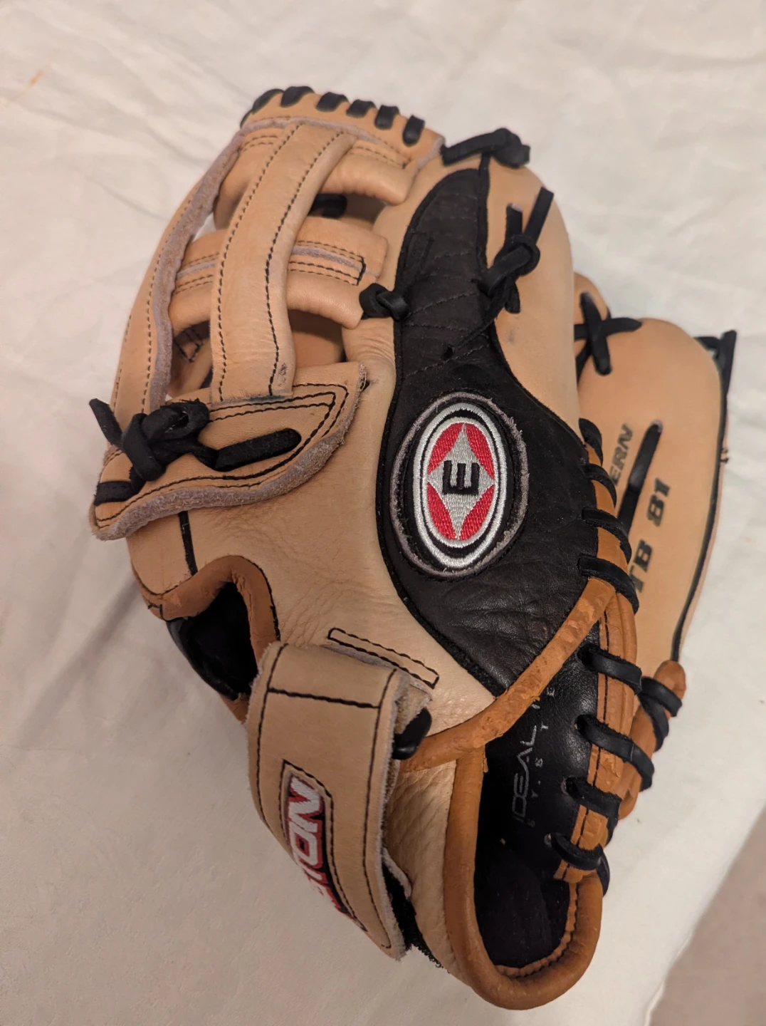 Easton TB 81 Pro Youth Series Travel Ball 12" Baseball Glove