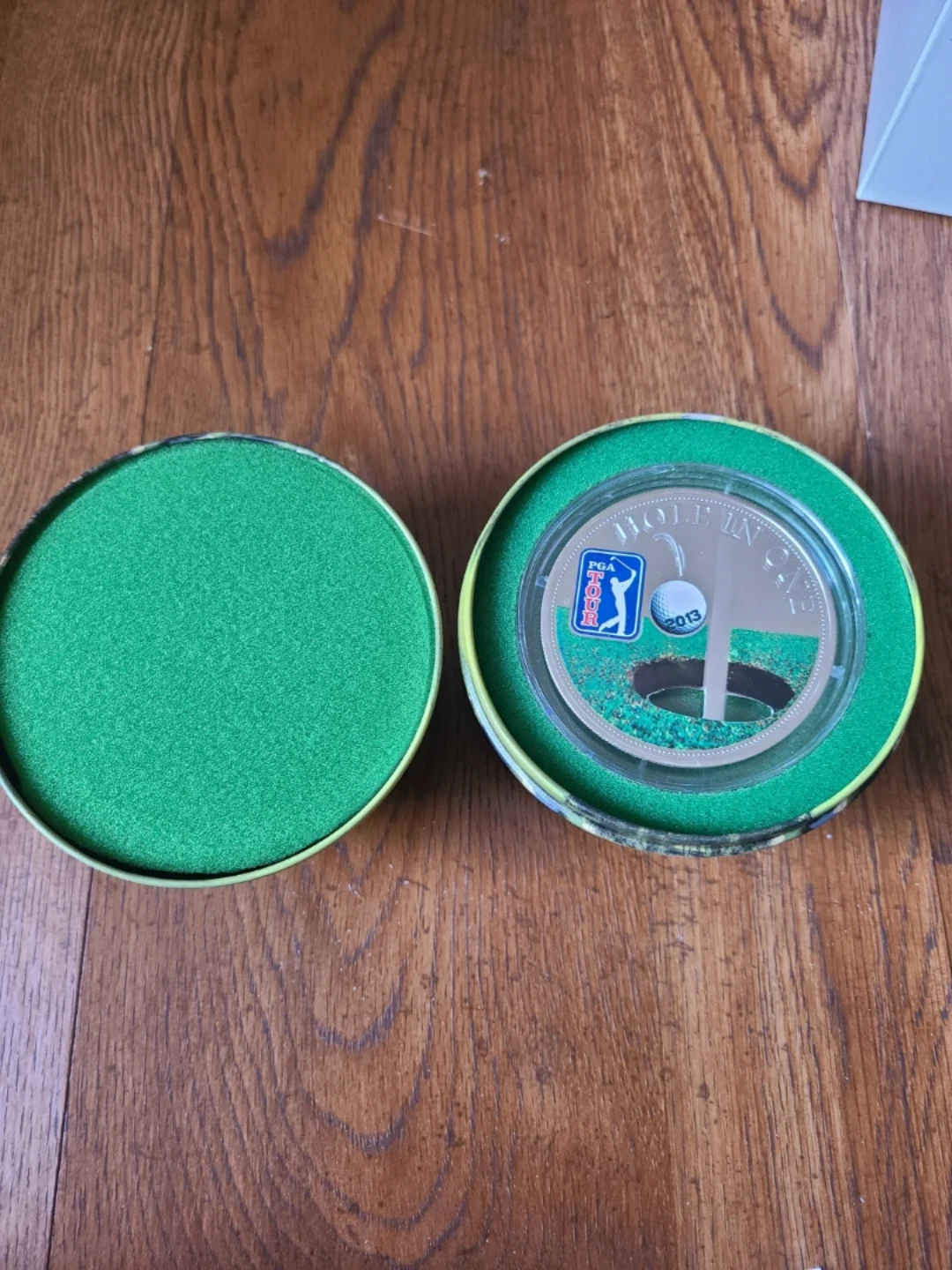 PGA Tour "Hole In One" Collectible Ball 2013 - photo 3