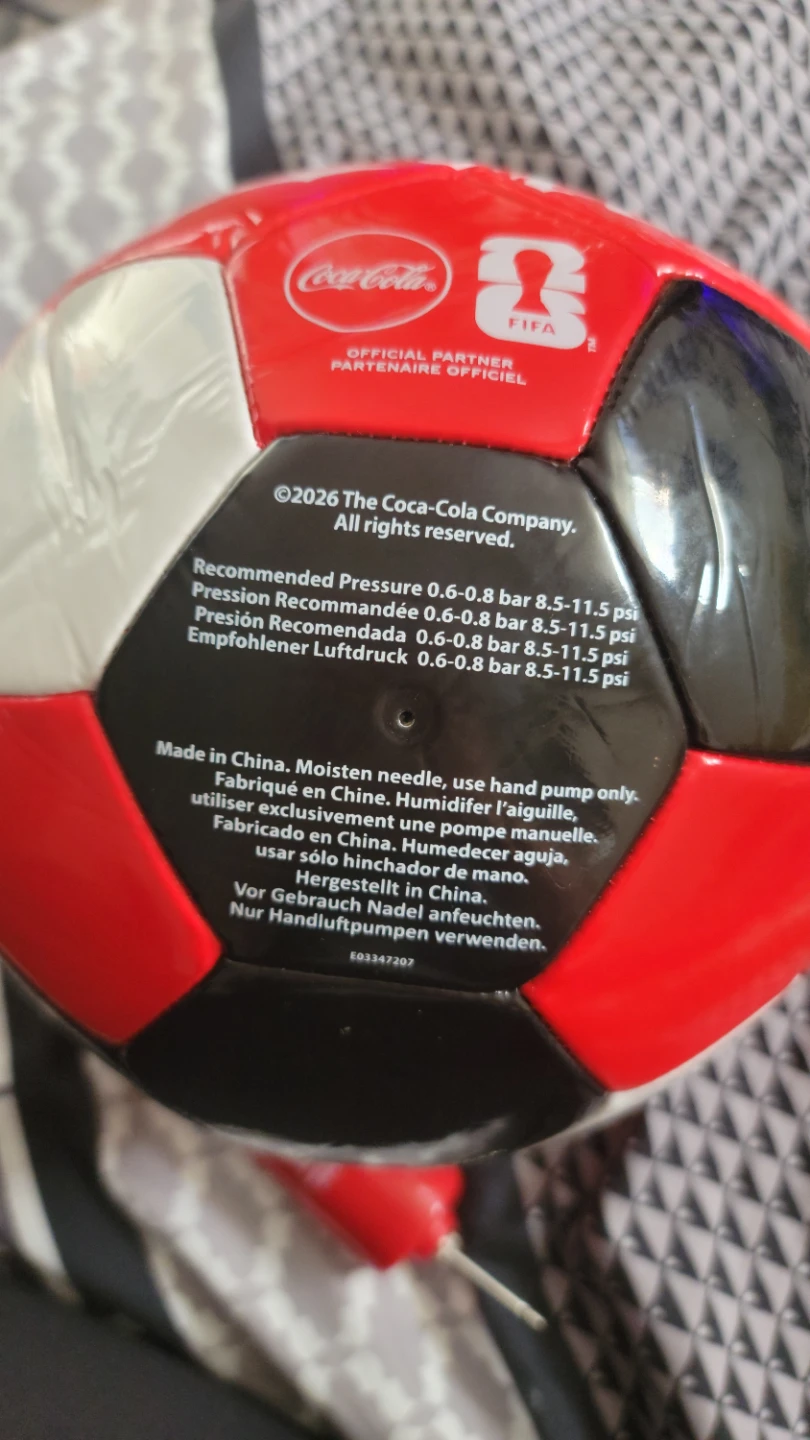 Coca-Cola Fifa World Cup 2026 Soccer Ball with Pump - New! - photo 3