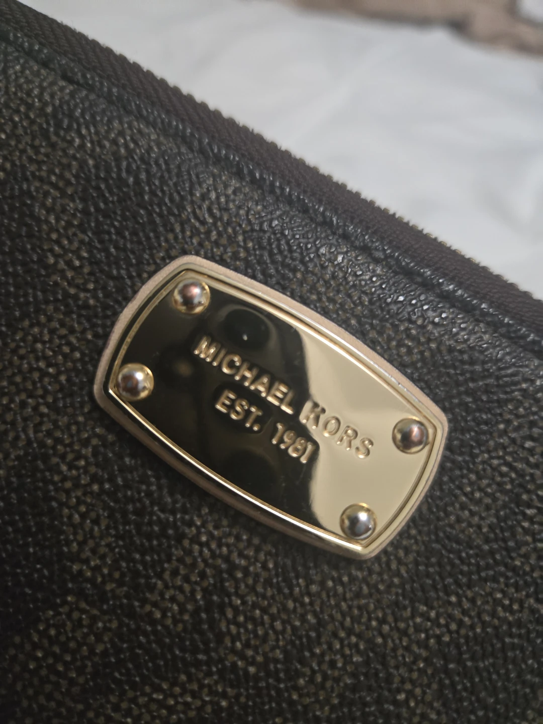 Michael Kors Zip Around Wallet - photo 3