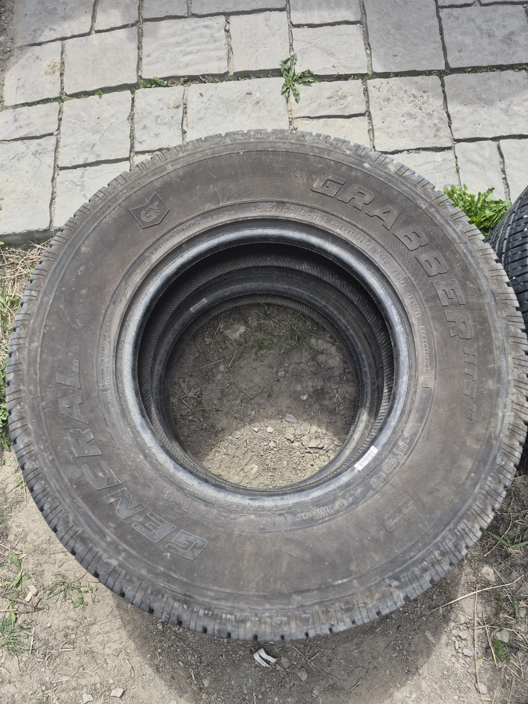 2 summer tires 245,75r16 - photo 4