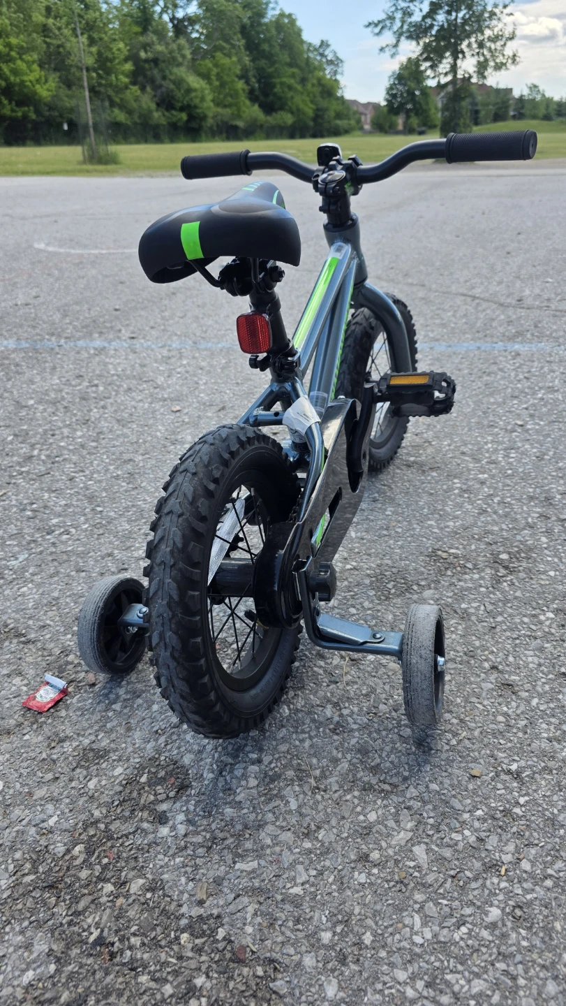 Diamondback frenzy 12" Kid bike - photo 4