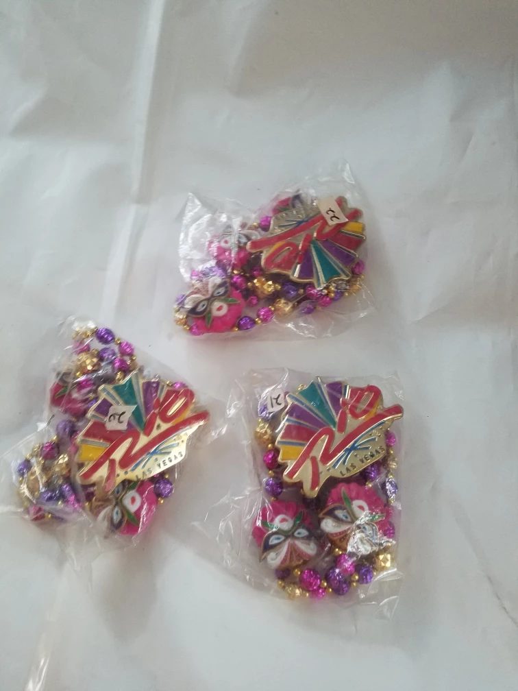 3 LAS VEGAS Mardi Gras Beads with Charms - photo 2