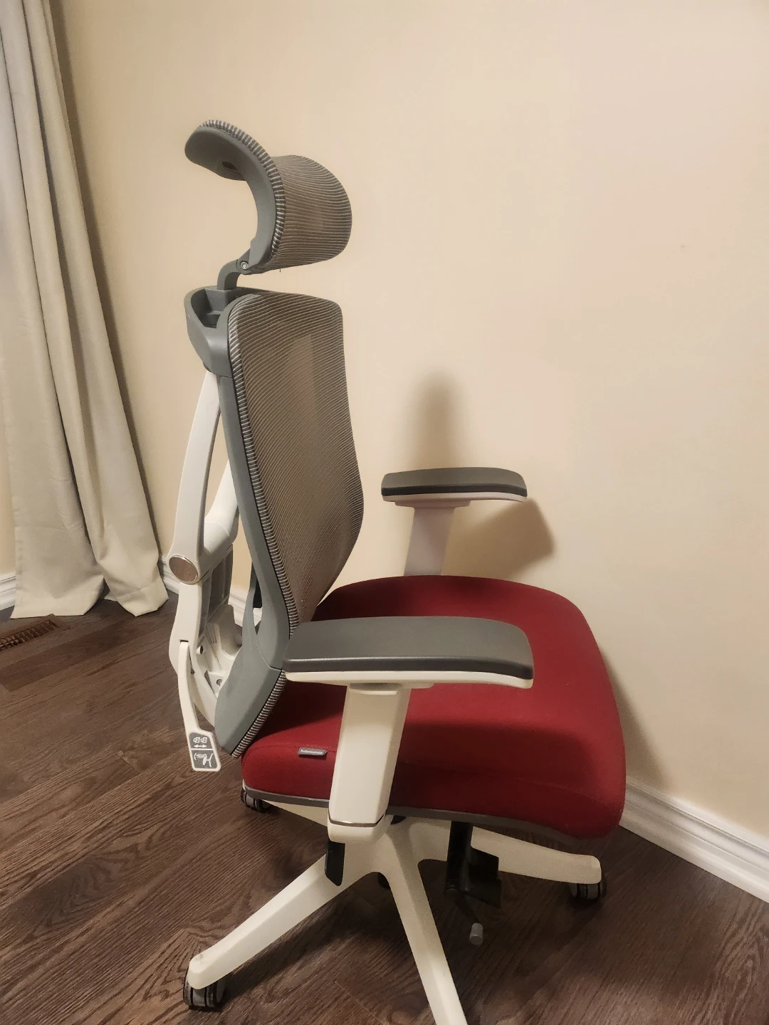 Autonomous Ergonomic Office Chair