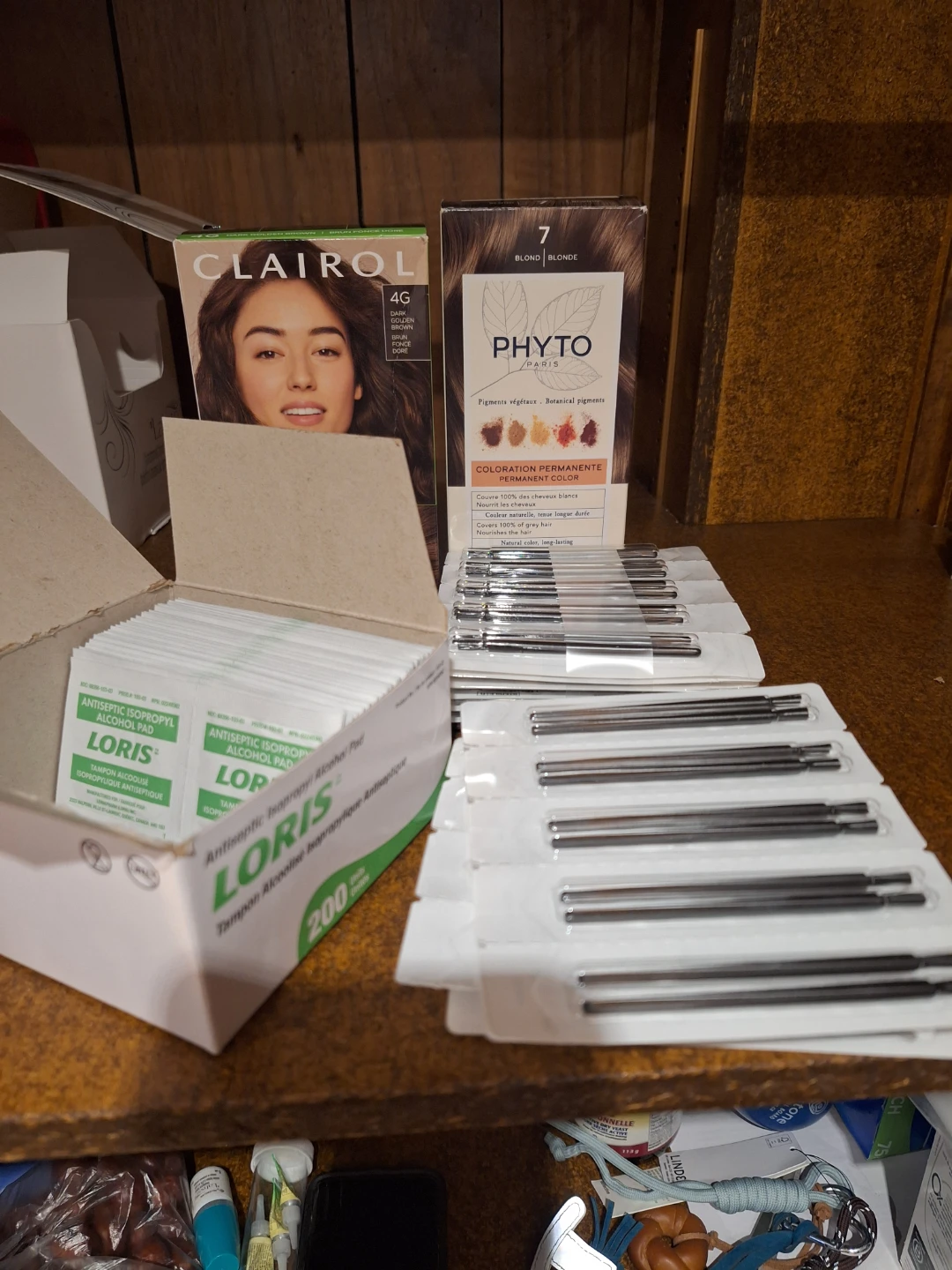 Alchohol pads, Disposable applicators, Free Pick up
