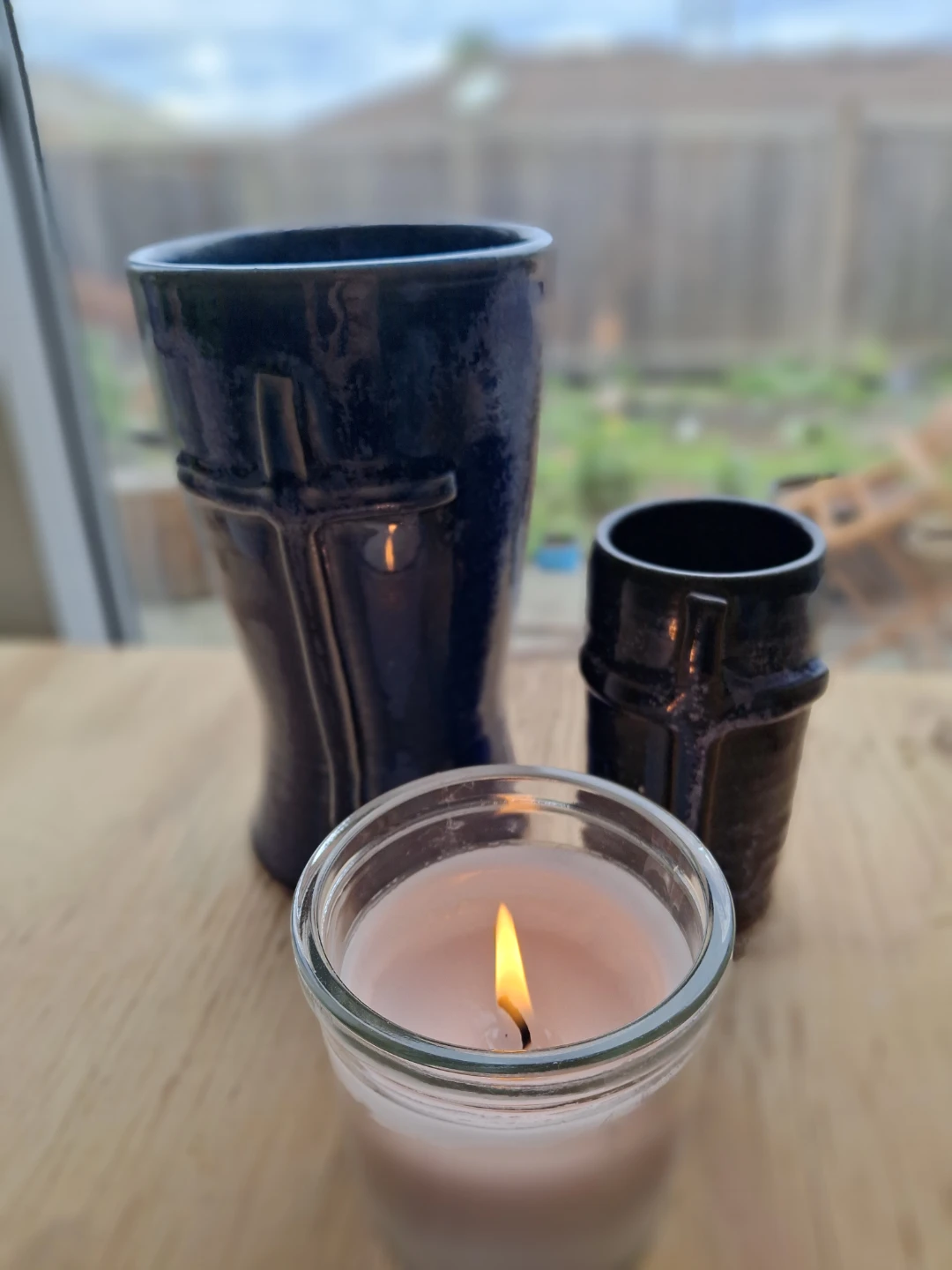 Set of 2 dark blue ceramic vases