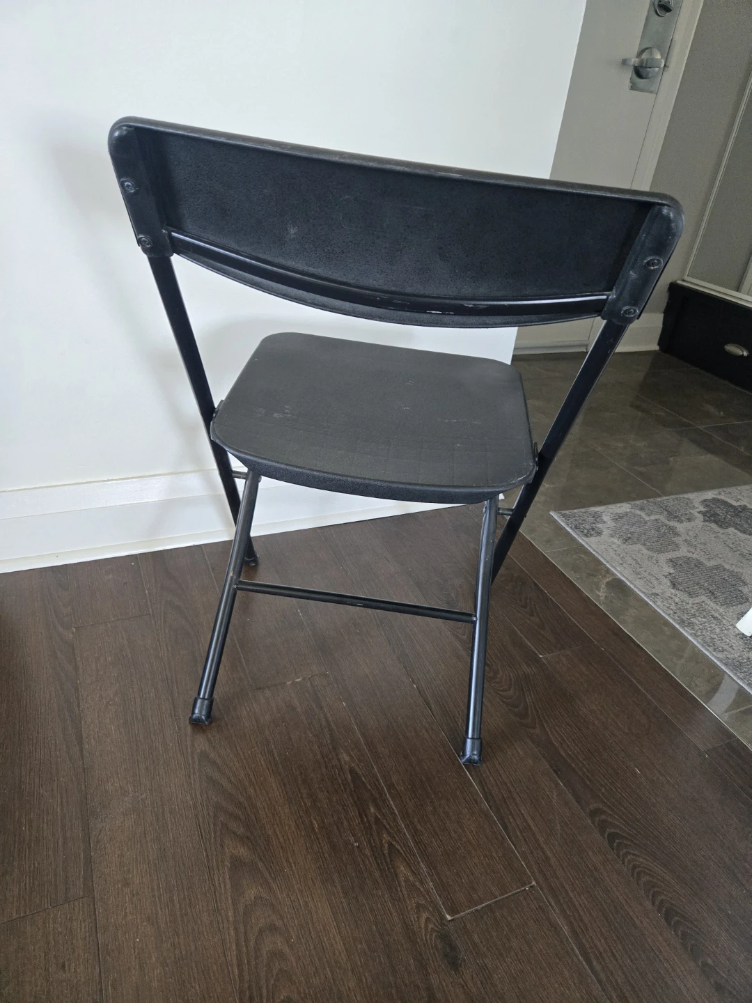 Black Folding Chair ⚽ - photo 2
