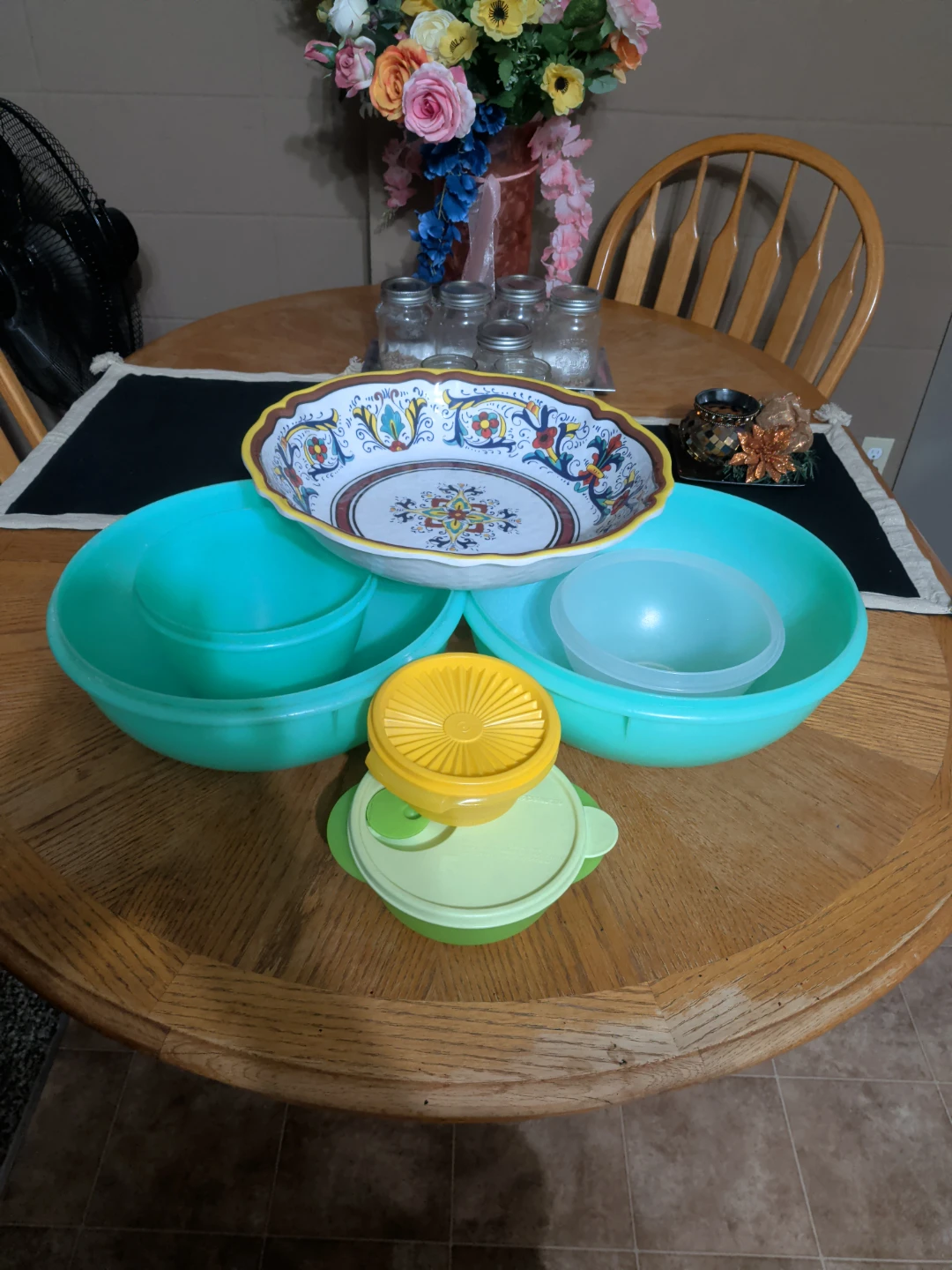 Vintage Tupperware container set