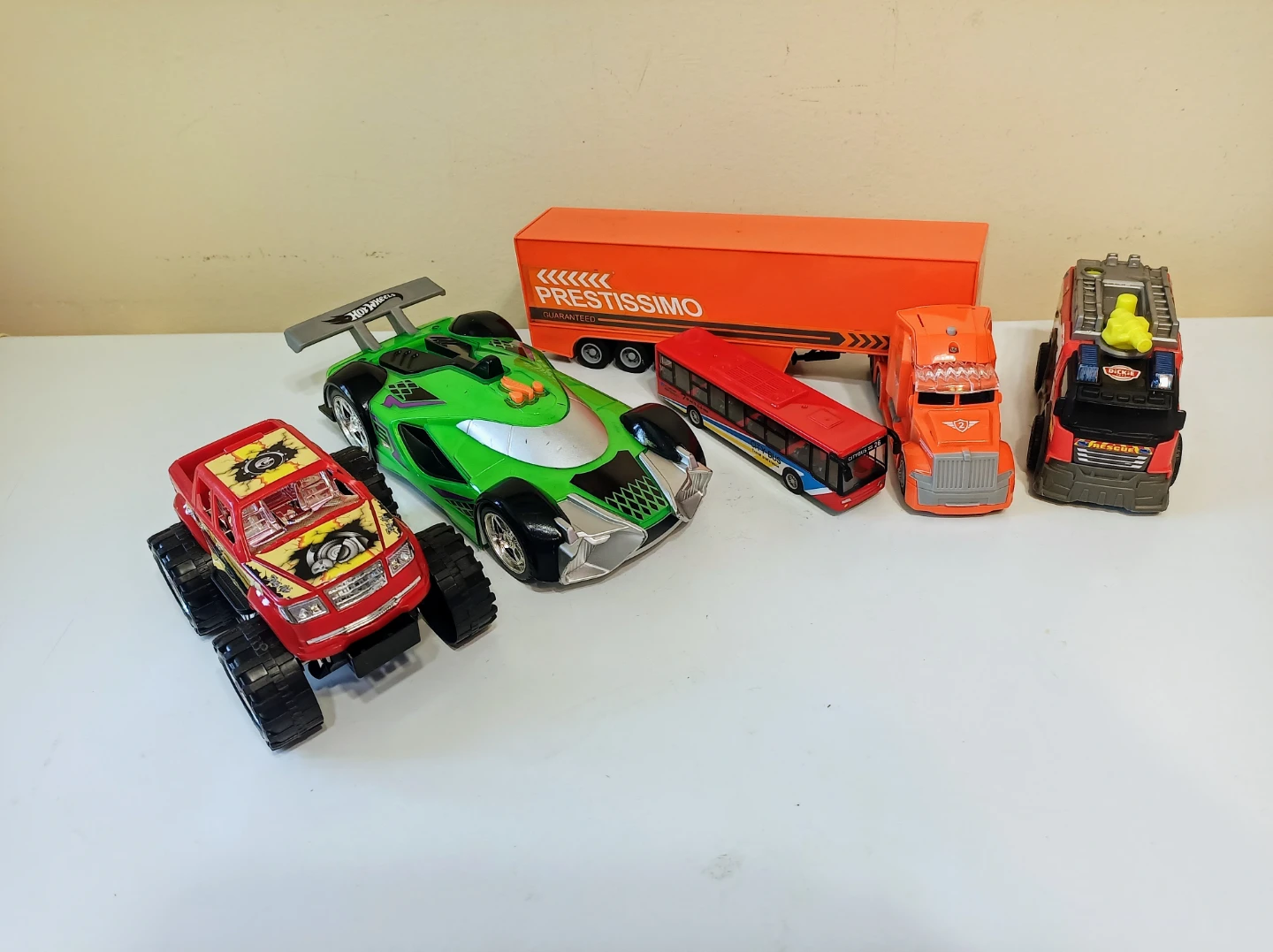 everything Cars/Trucks Sounds/Lights/Water Sprinkle