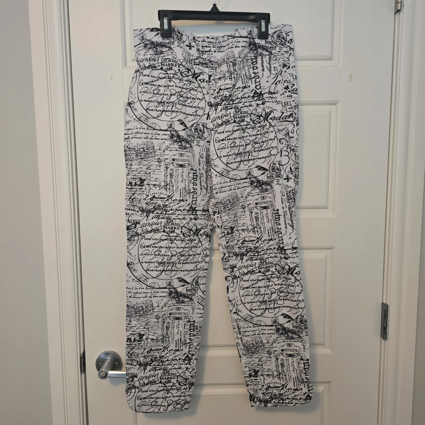 UP! Pants Size 14 White Black Script Print