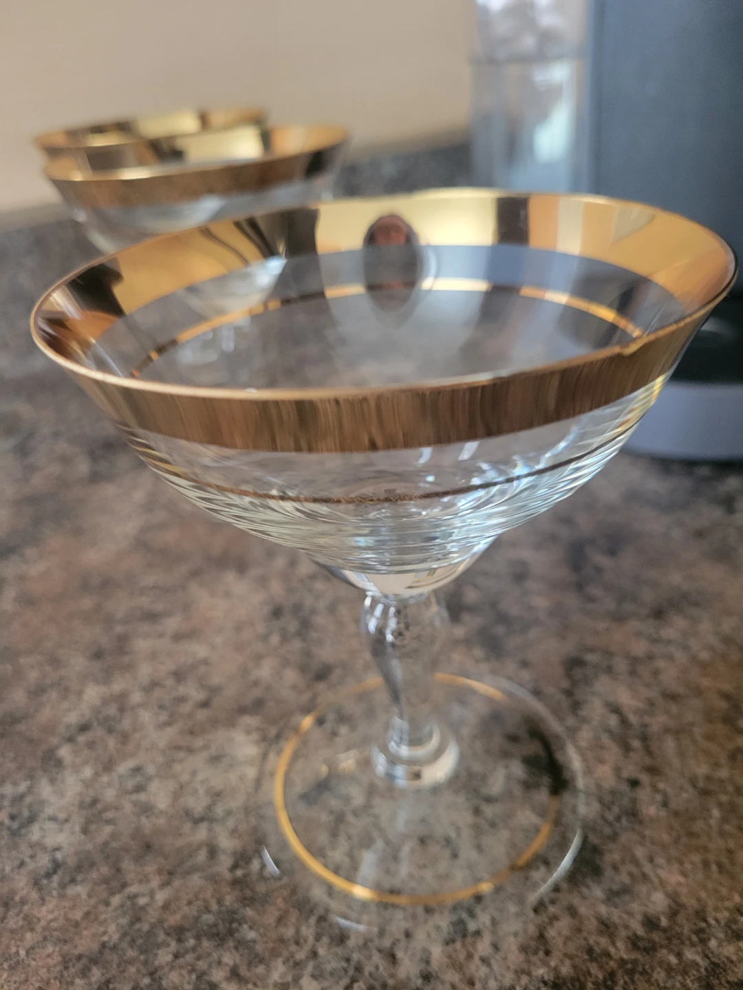 Set of 4 Gold Rimmed Coupe Glasses - photo 2