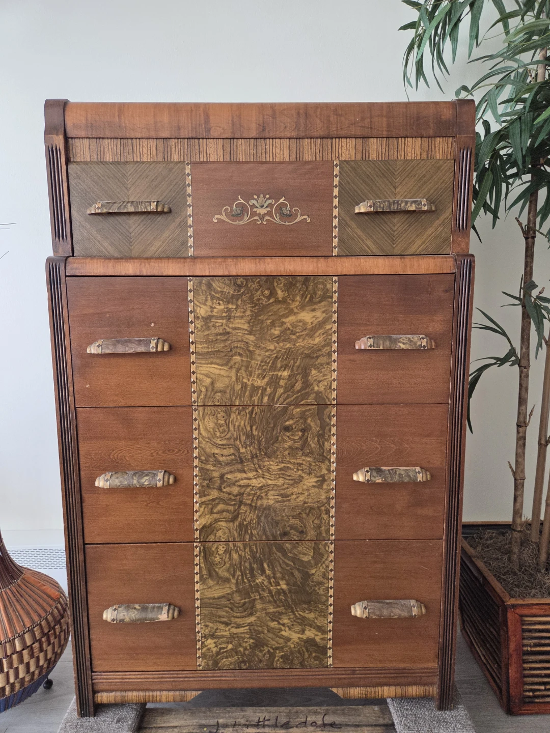 Antique Art Deco Design 4 Drawer Waterfall Dresser - photo 4
